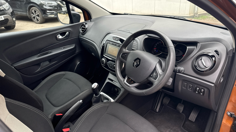 Renault Captur 0.9 TCE 90 Iconic 5dr Petrol Hatchback